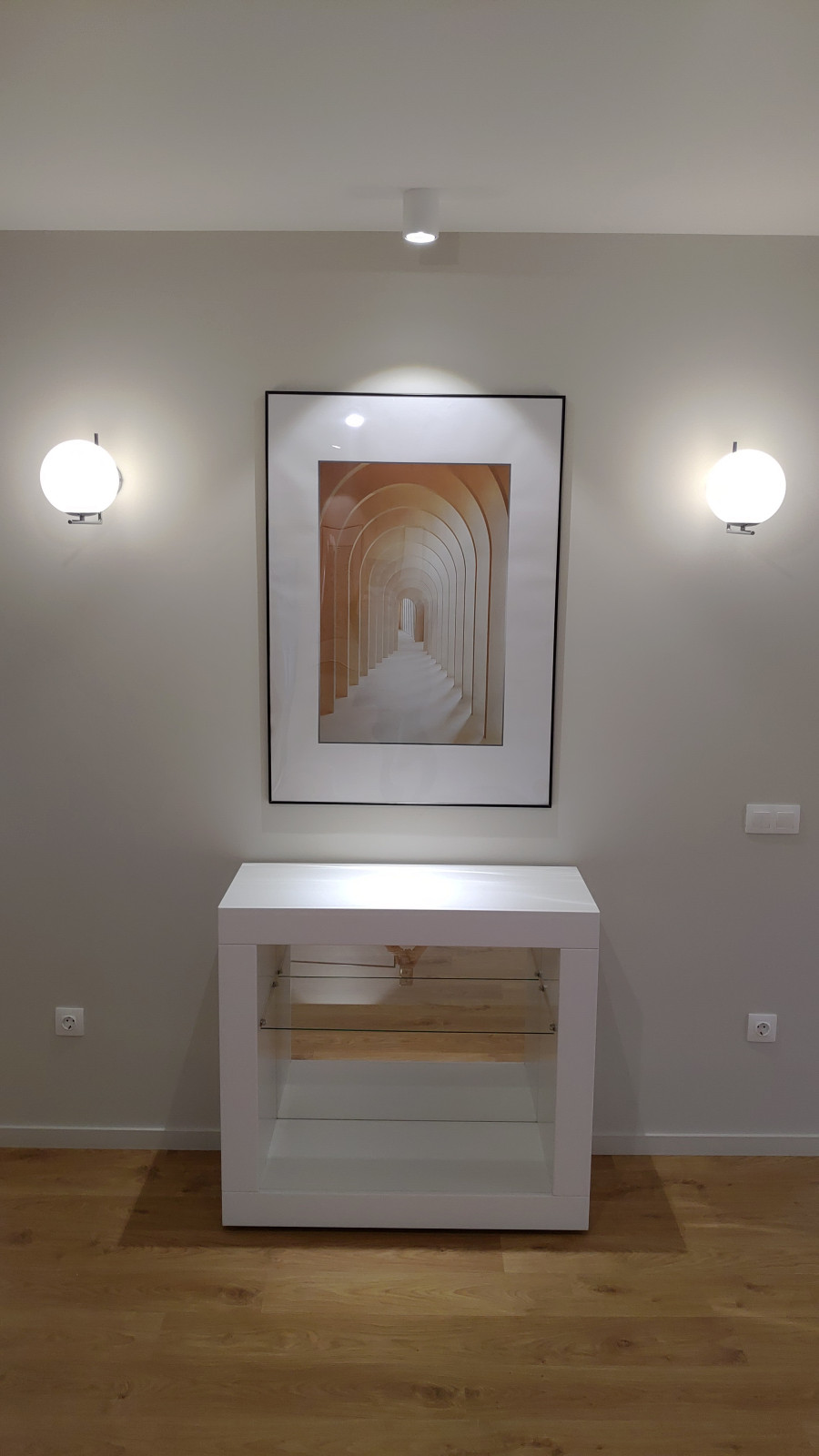 Частный дом в Нижней Гостагайке в светлом минималистичном стиле