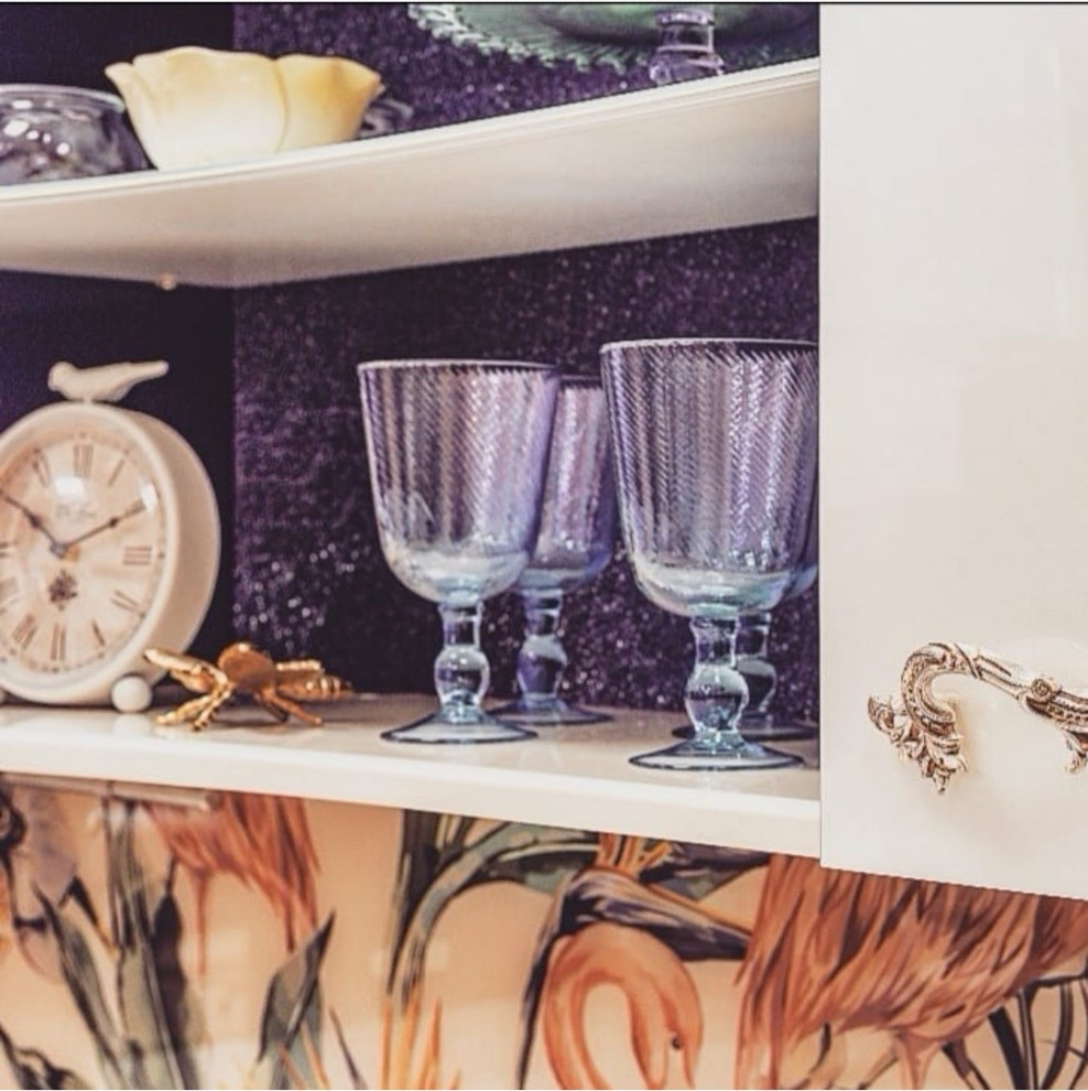 Гнутая кухня для мебельного салона