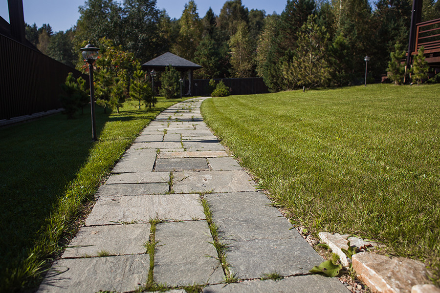 Каменный мотив