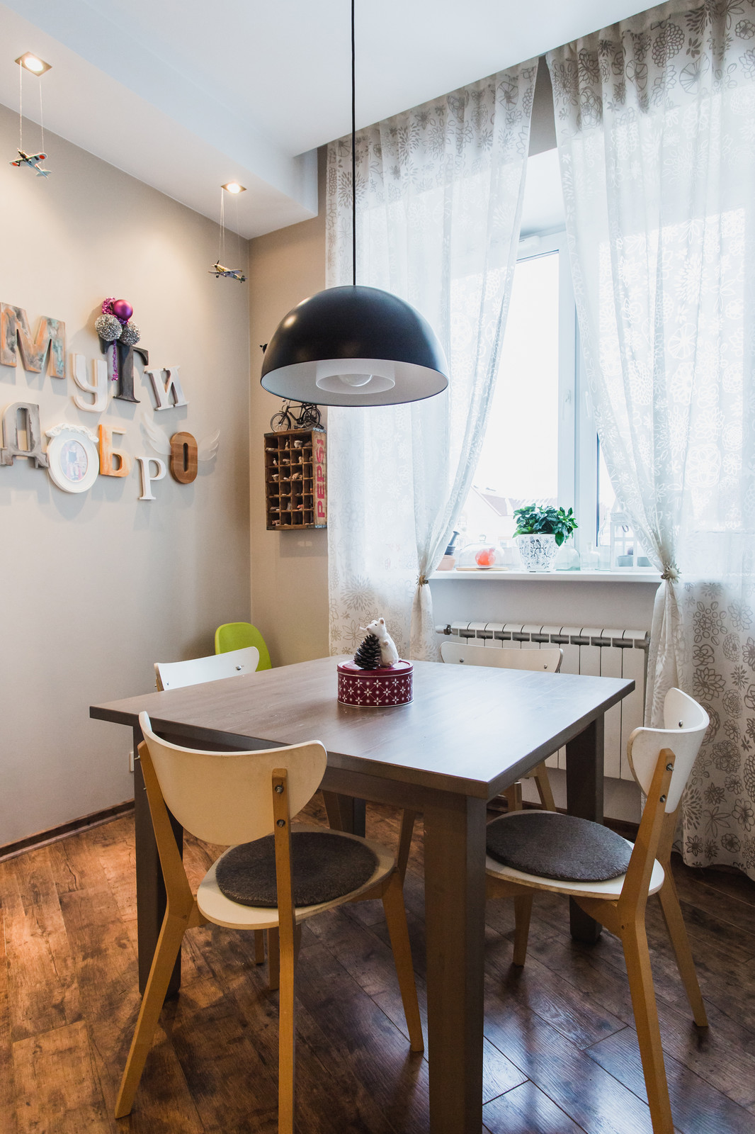 В гостях: Квартира в Звенигороде, полная детей и искусства