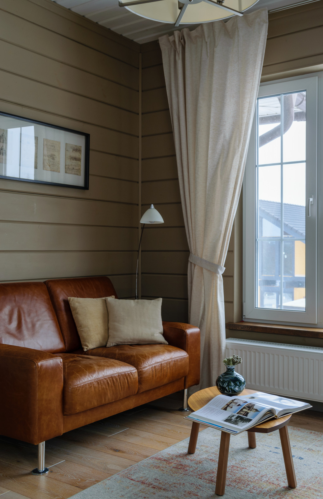 Уютный дом в скандинавском стиле с нотками английской классики