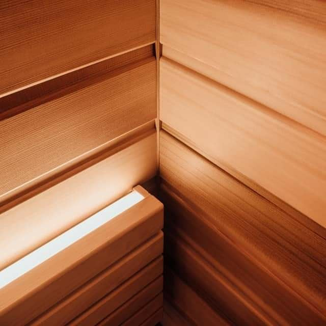 Сауна, стены канадский кедр, пологи липа