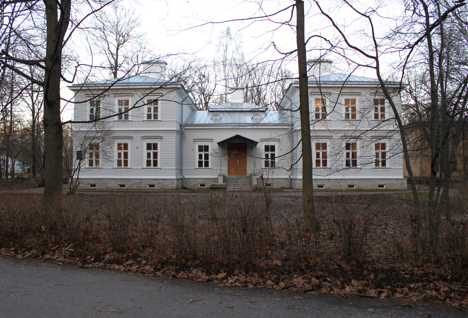 Фрейлинский корпус для «Центрального парка культуры и отдыха имени С.М. Кирова»