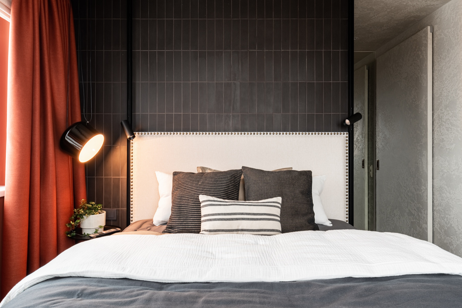 Спальня с огоньком