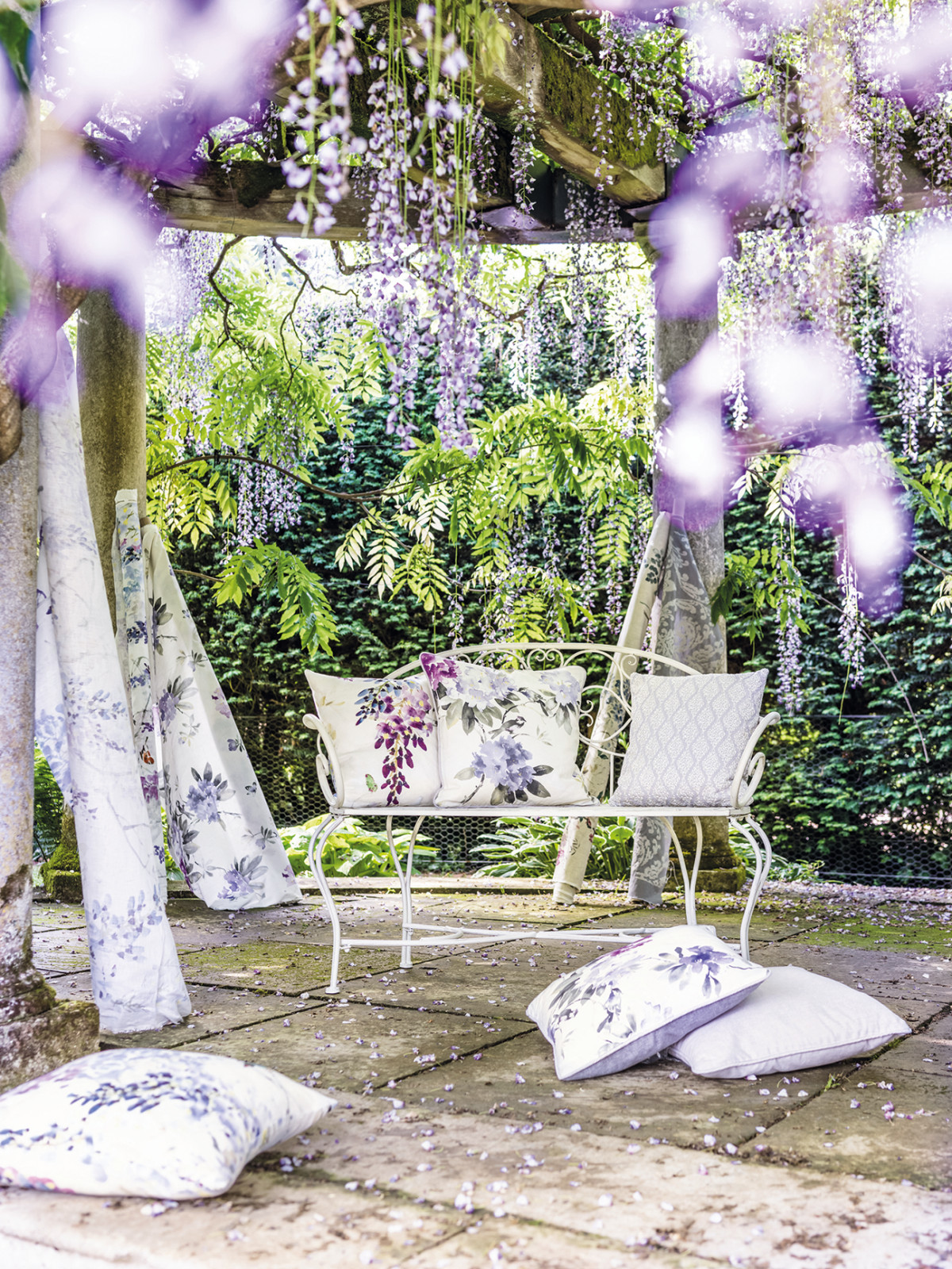 Ткани и обои Waterperry от Sanderson