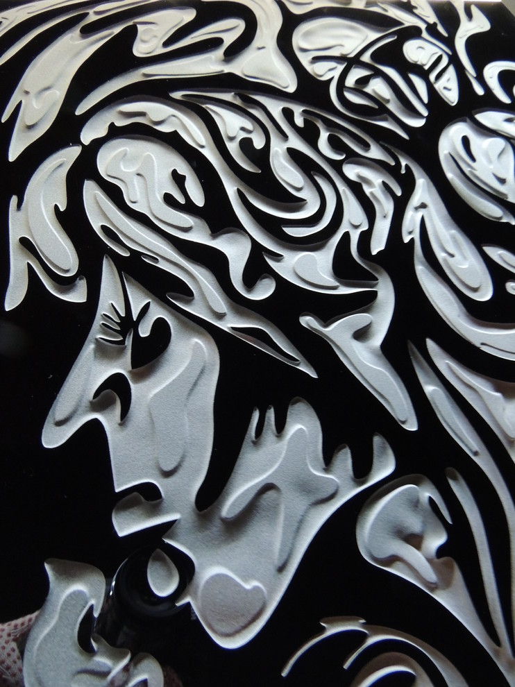 Modular engravings on the glass | Elements |