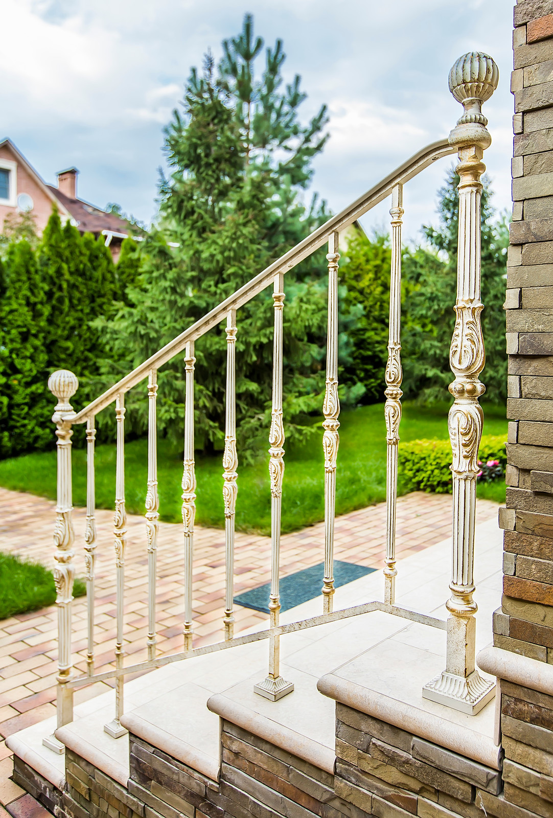 Чугунные ограждения