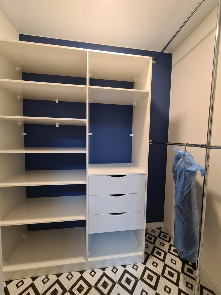 Яркая прихожая