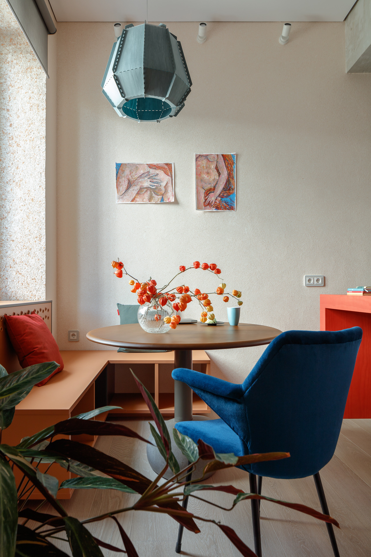 Houzz тур: Яркие апартаменты почти без стен