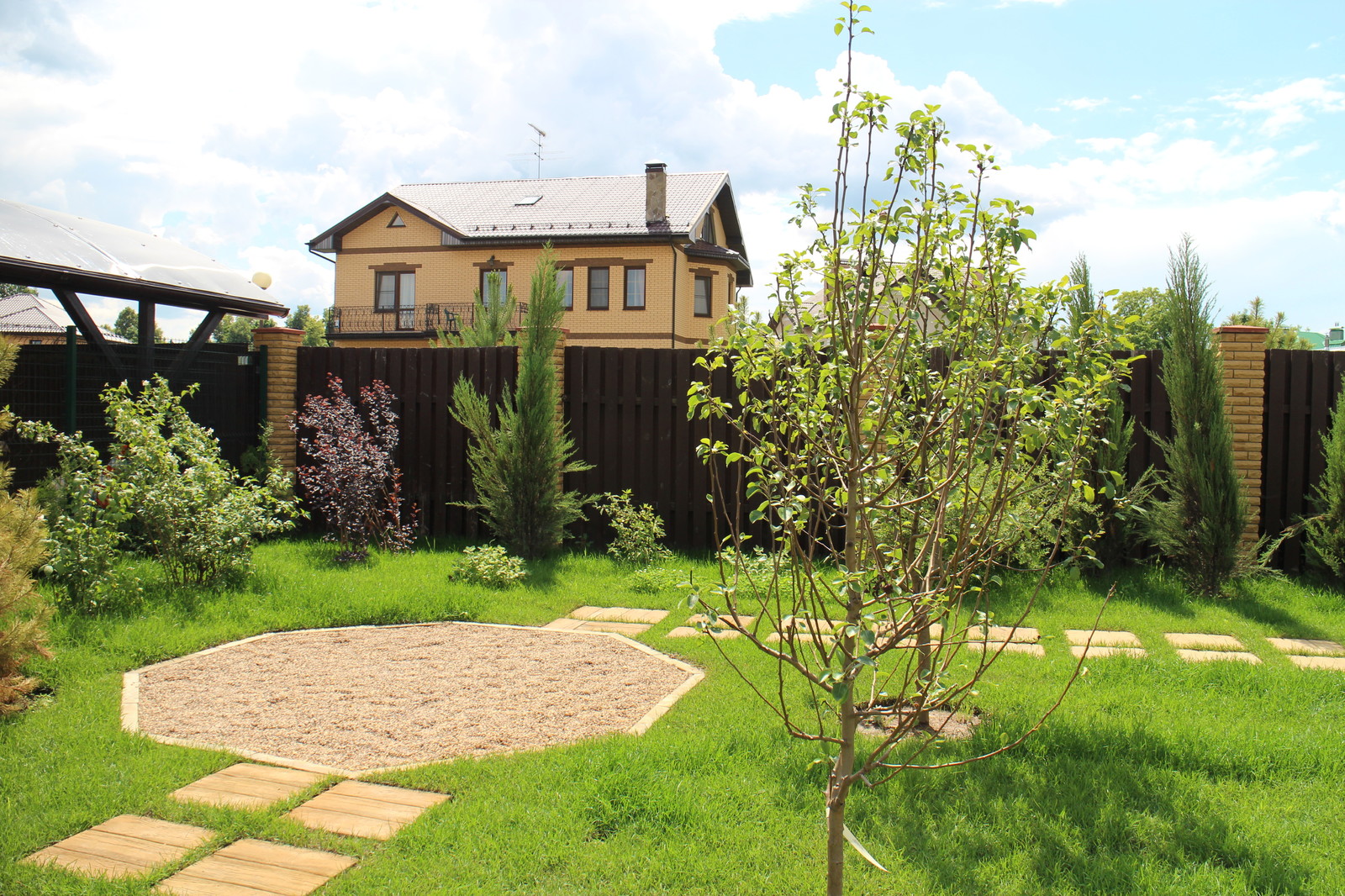 Жаркий Юг в Подмосковном саду