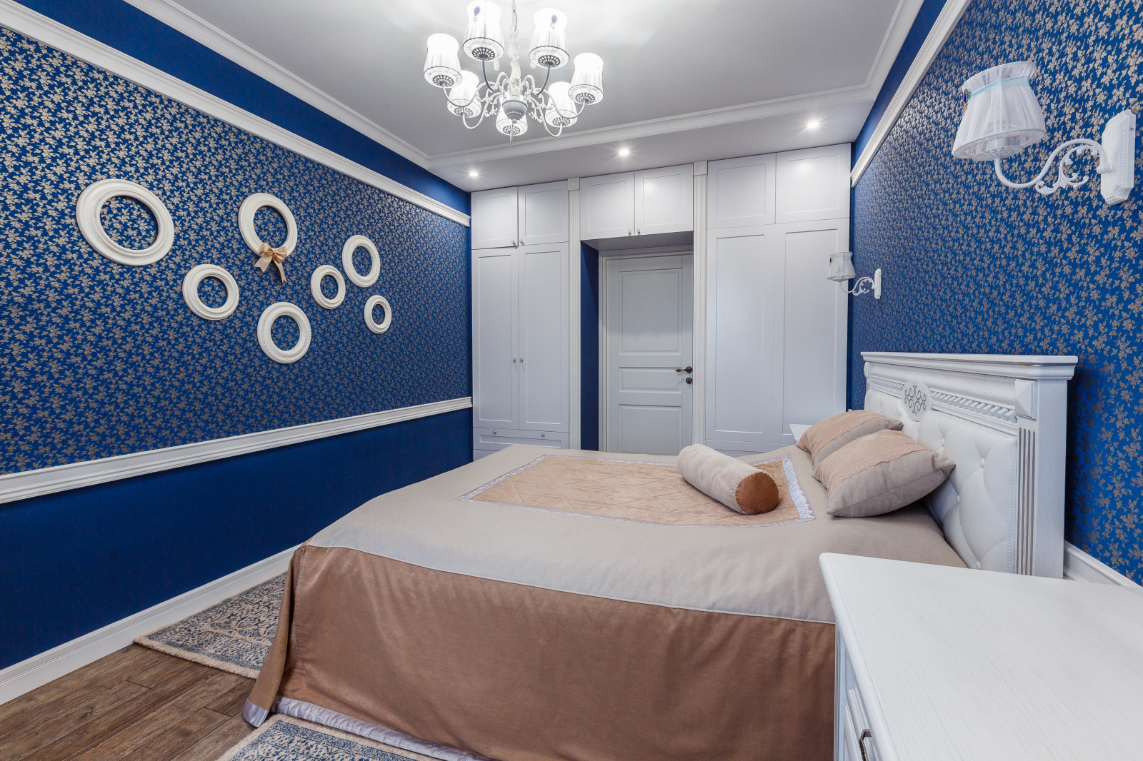 Спальня в синем цвете.