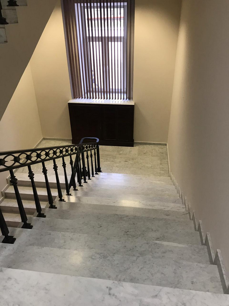 Лестницы из белого мрамора Коелга