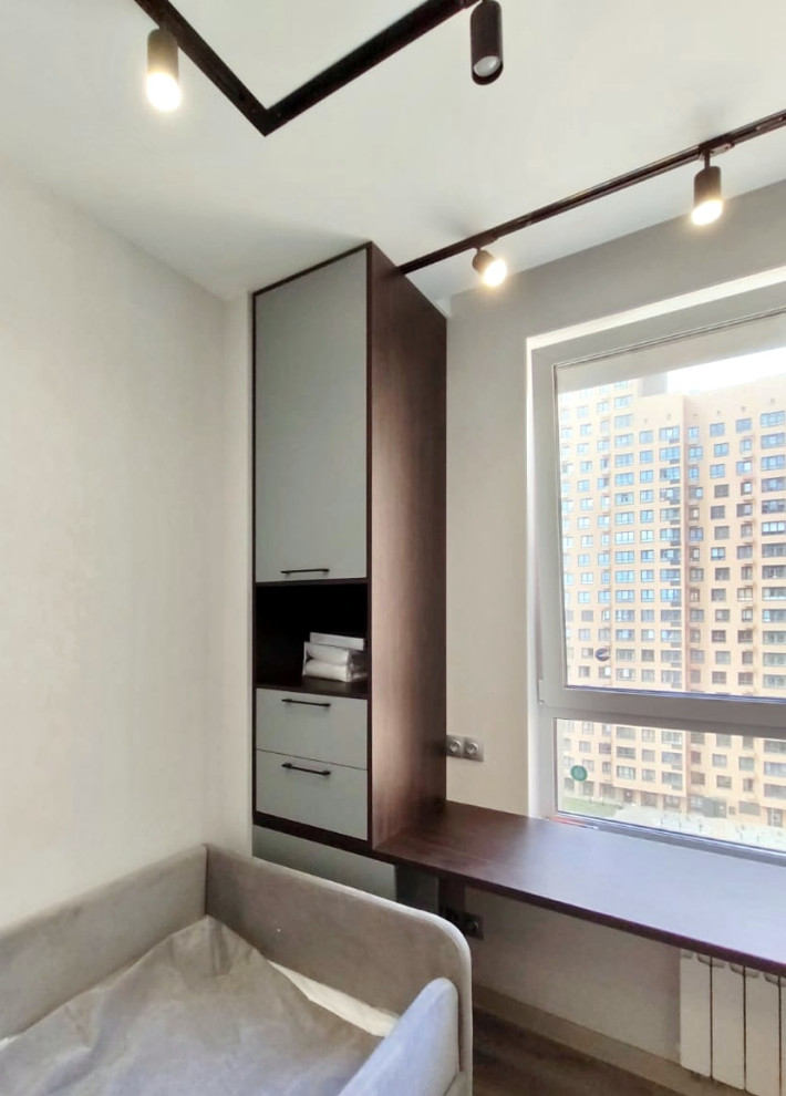 Шкаф и рабочая зона в подростковую.