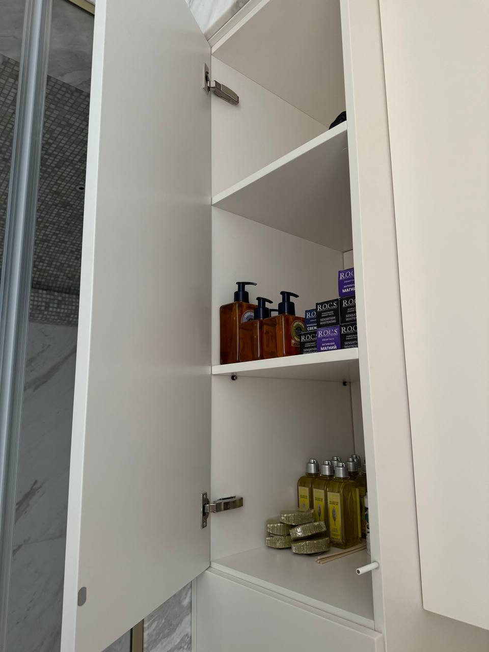 Шкаф для ванной комнаты