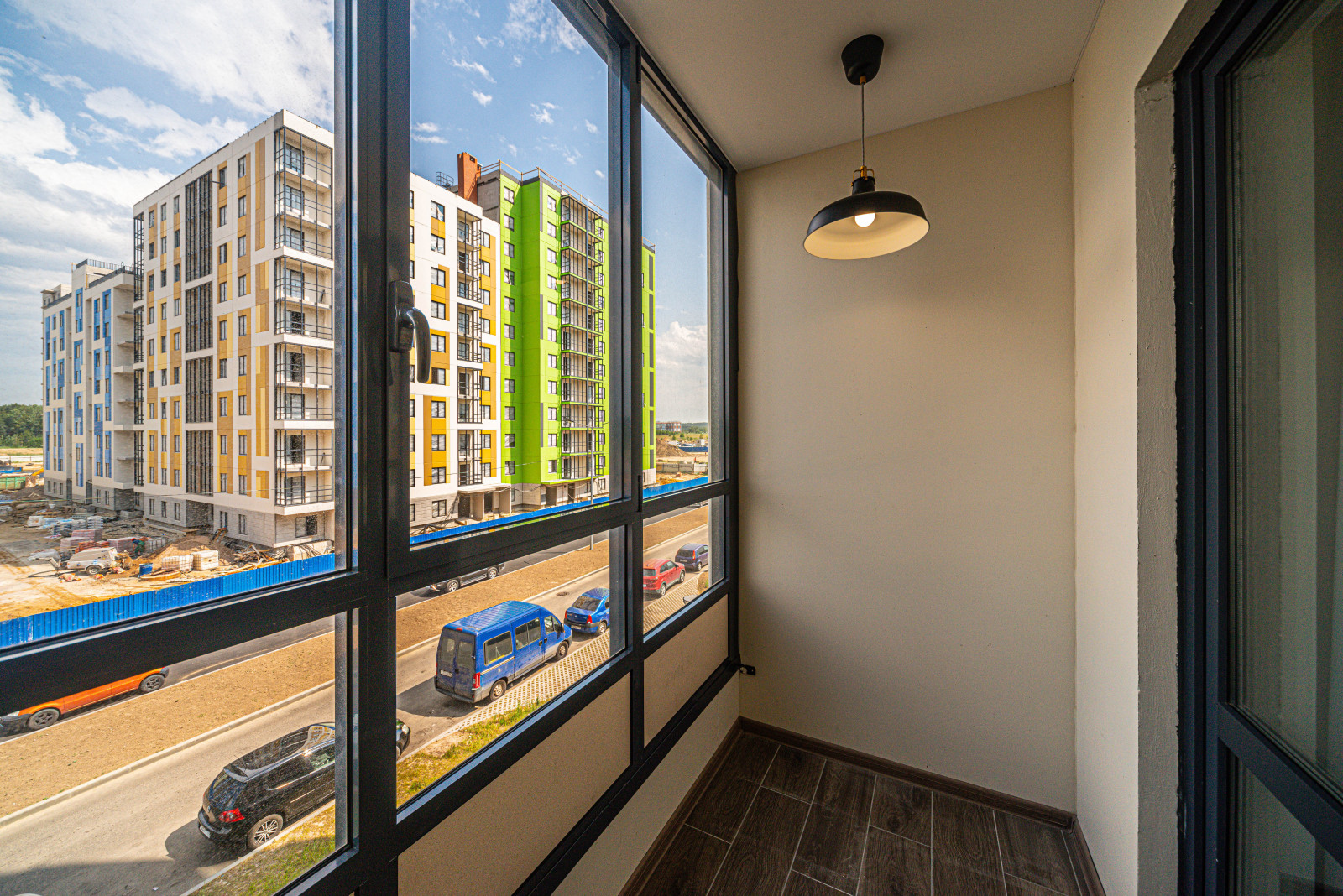 Обложка проекта: Шоу-рум в Янино. (3 готовых варианта отделок)