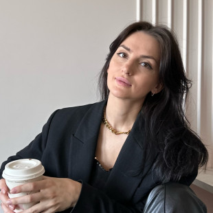 Лена Харлова