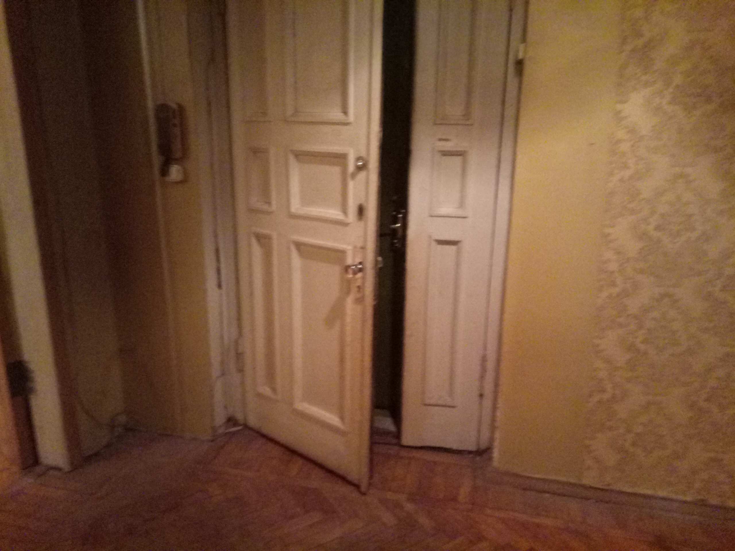 До и после: 54 кв.м — с шестом в гостиной и двумя гардеробными