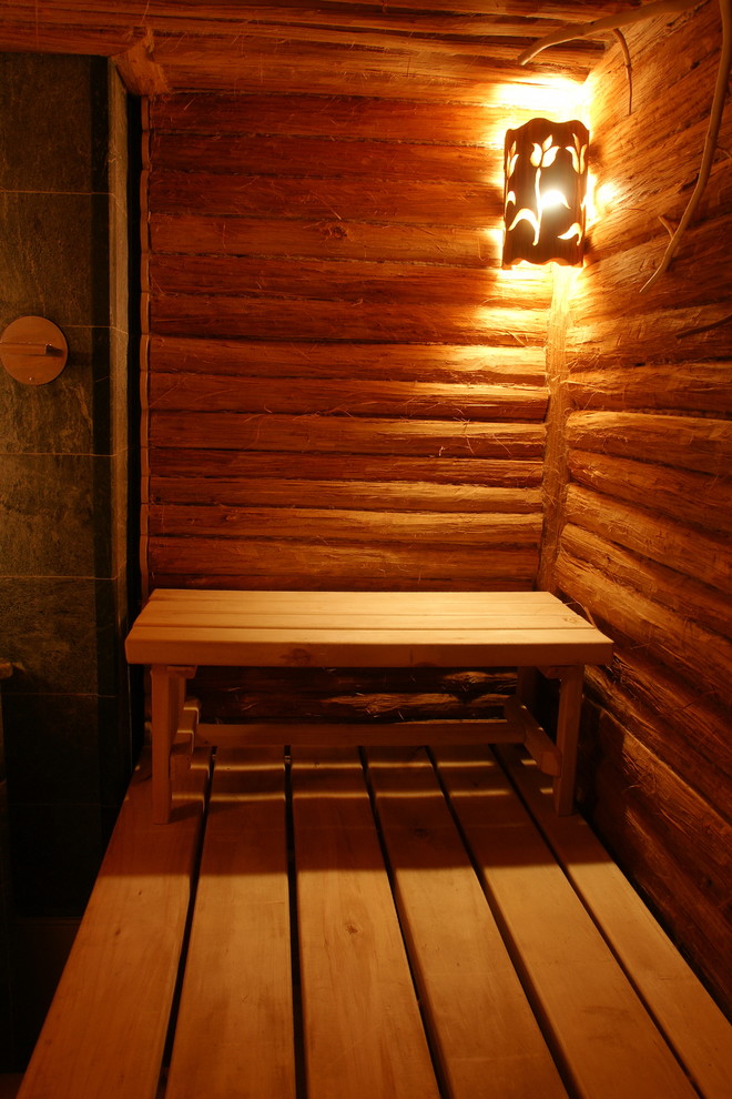 Русская баня с отделкой "Липой с лыком".