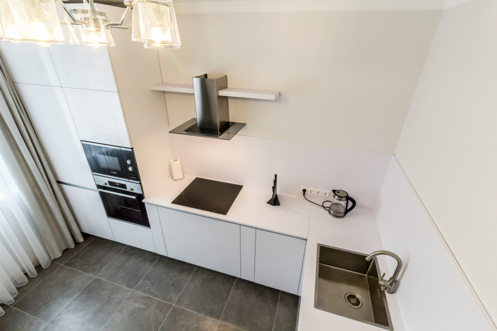 "Белый плен" Белая кухня с прямыми фасадами