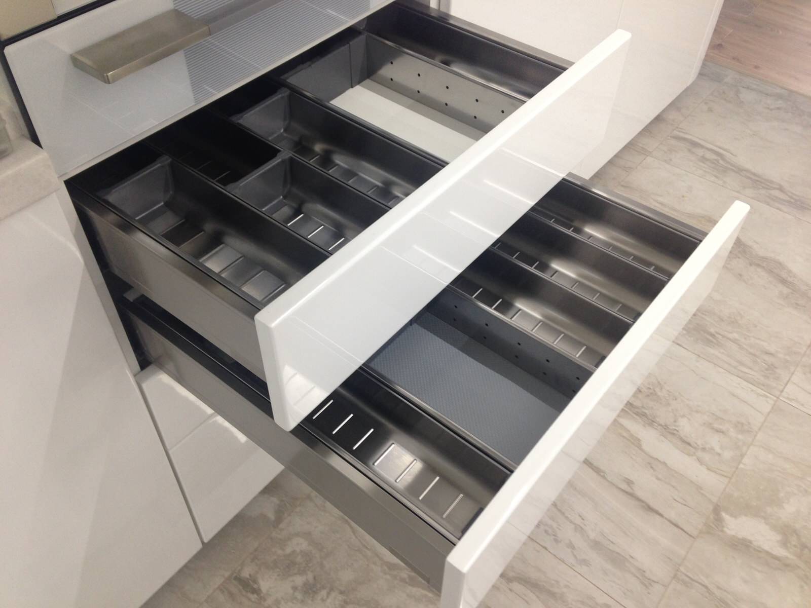 Москва. Ленинский пр-т  д.111. Квартира - студия.