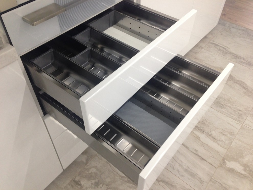 Москва. Ленинский пр-т  д.111. Квартира - студия.