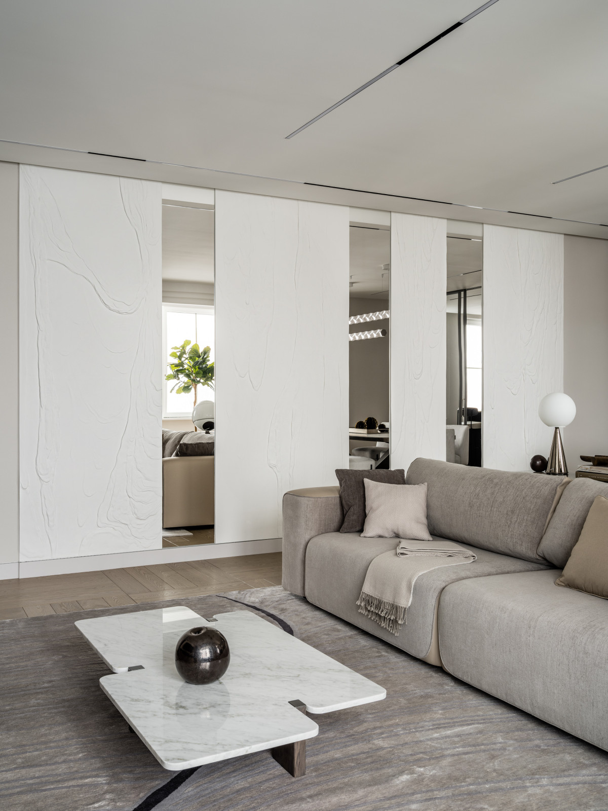 Семейная квартира в акварельных оттенках света и тени