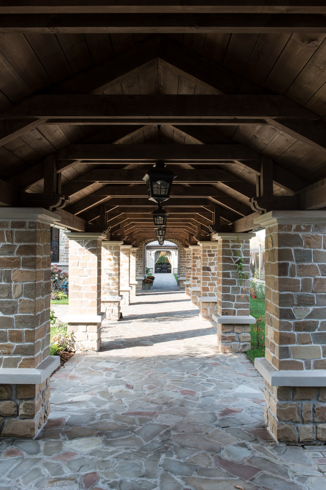 Галерея от гаража к главному крыльцу дома