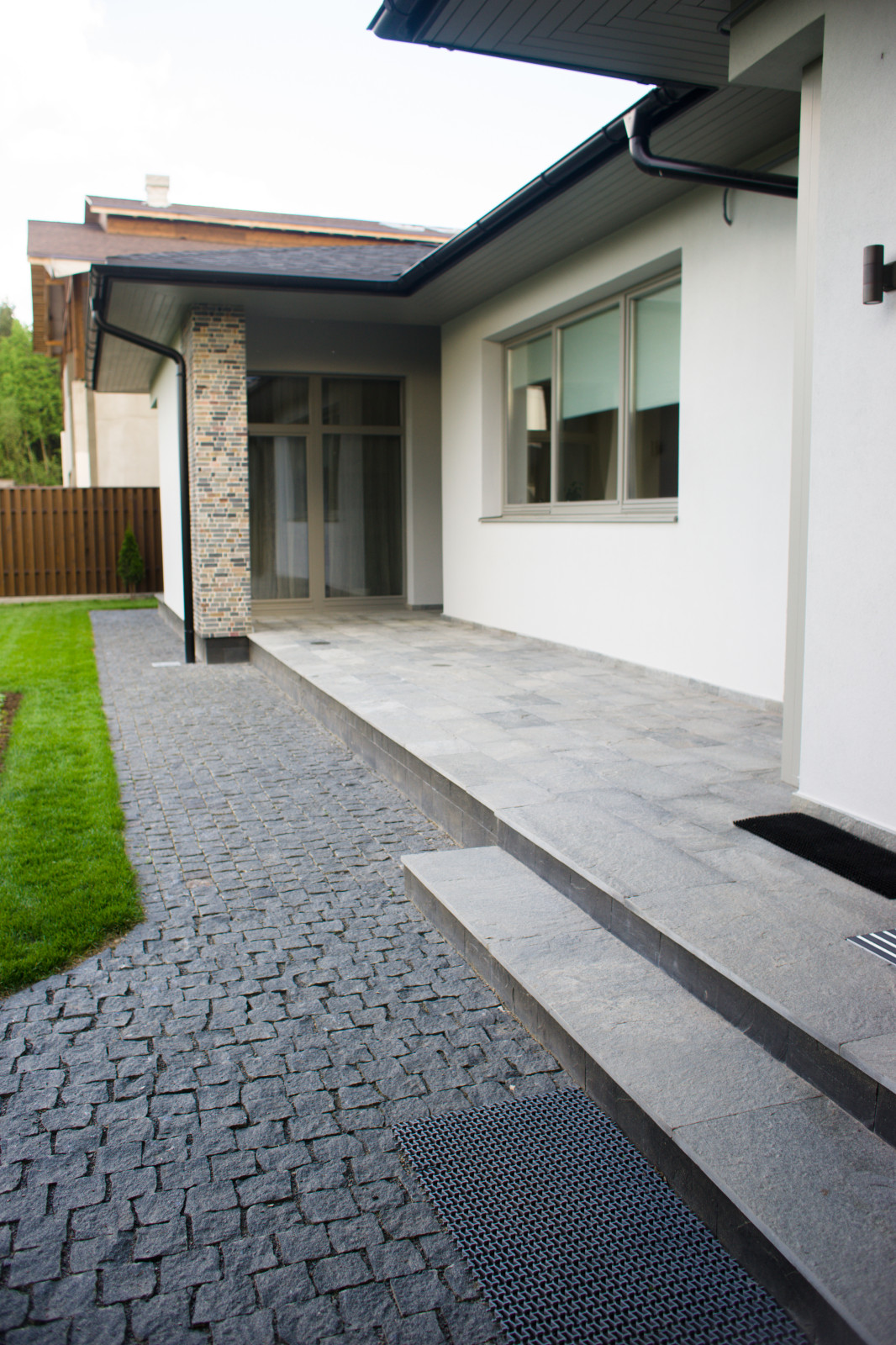 Крыльцо из натурального камня