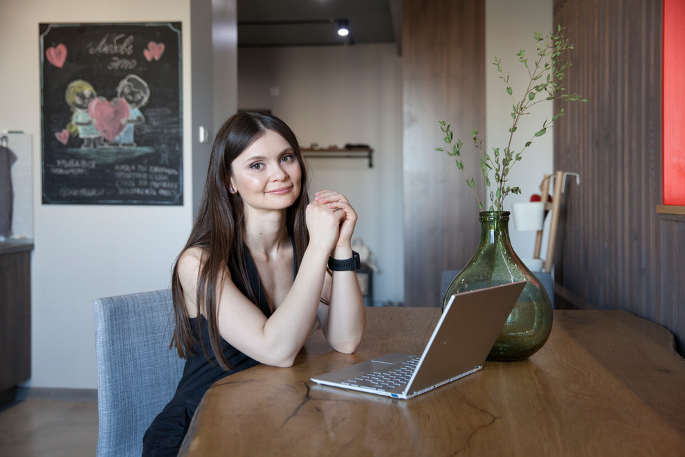 В гостях: Квартира с внутренним окном для дизайнера