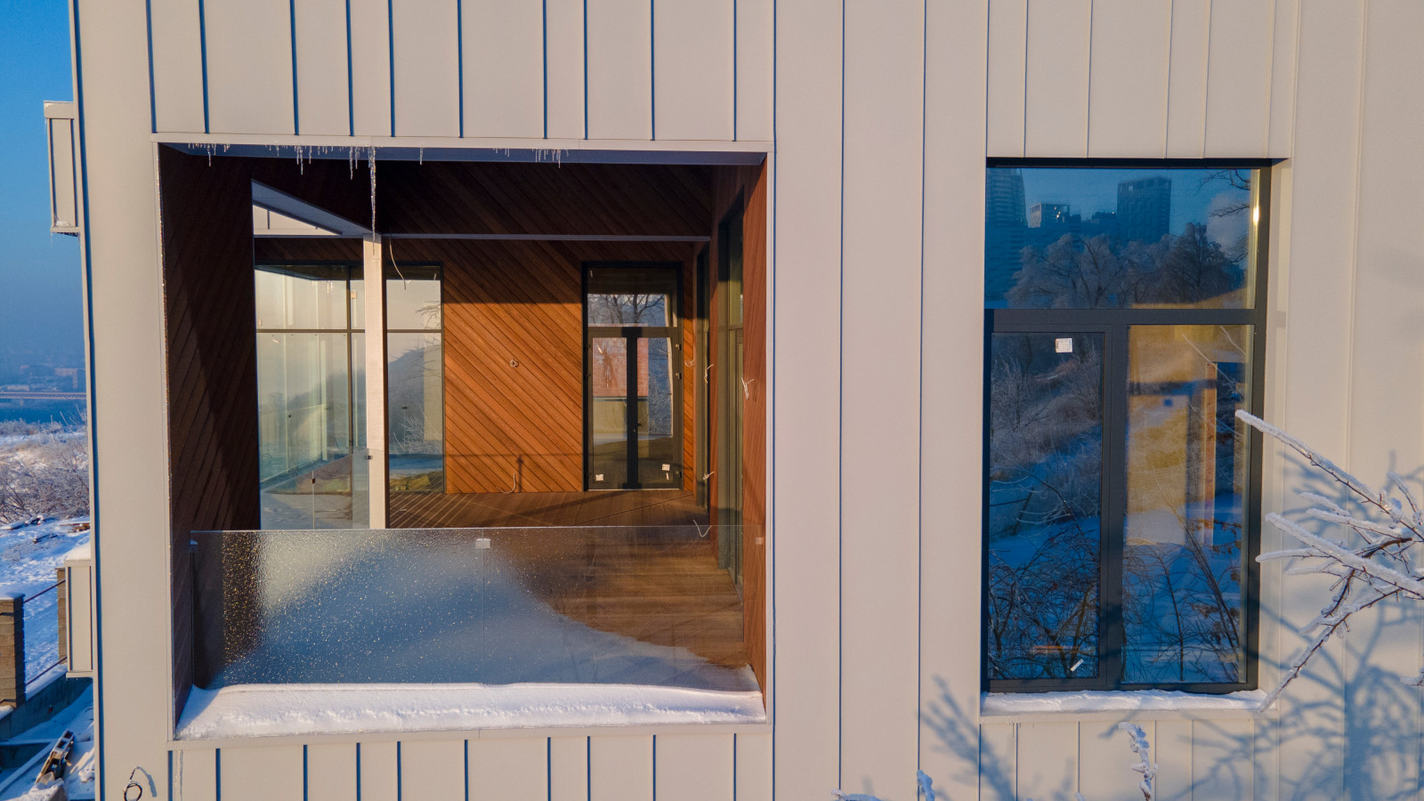 Современный дом над Окой,  в г. Нижнем Новгороде