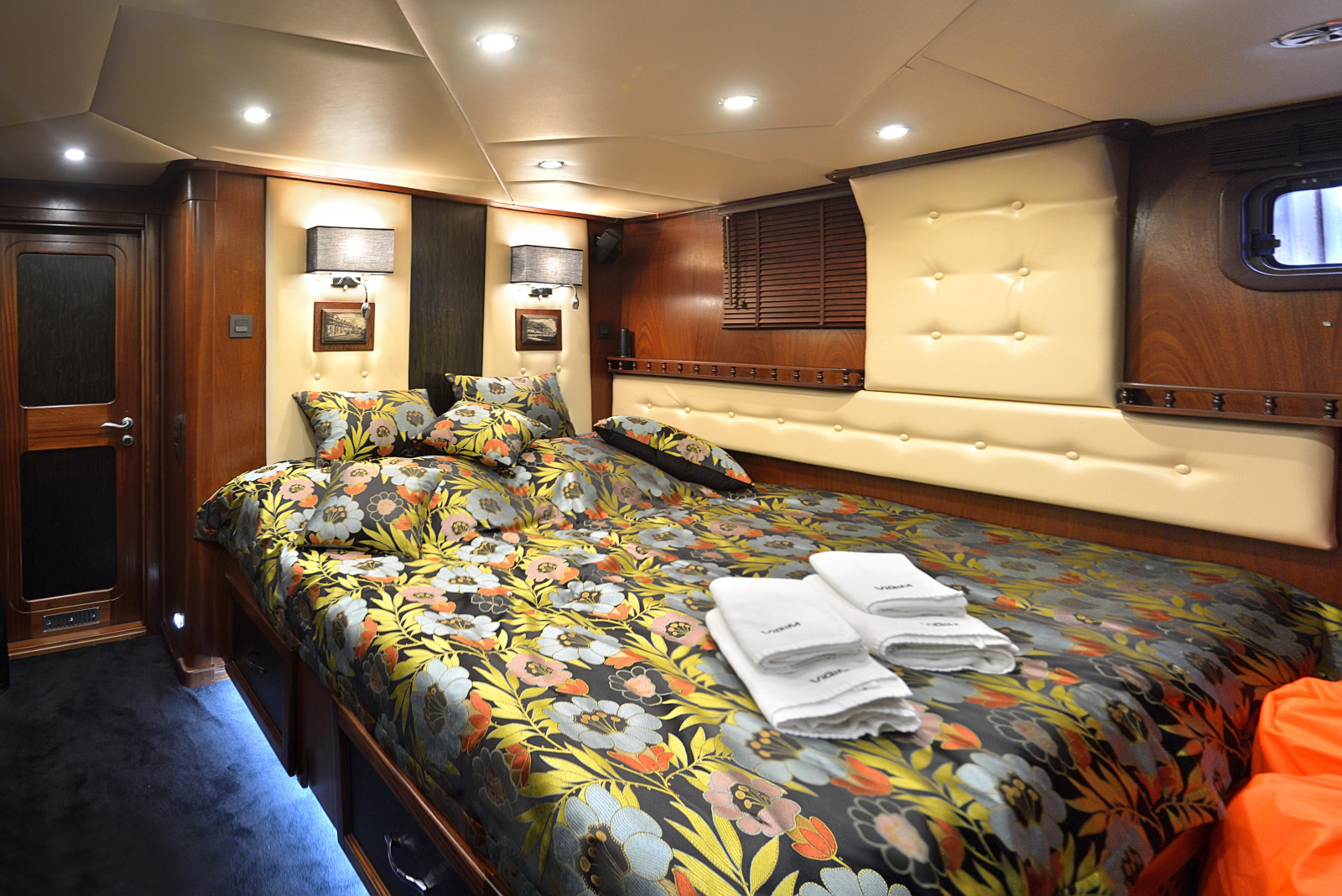 Обложка альбома: яхты