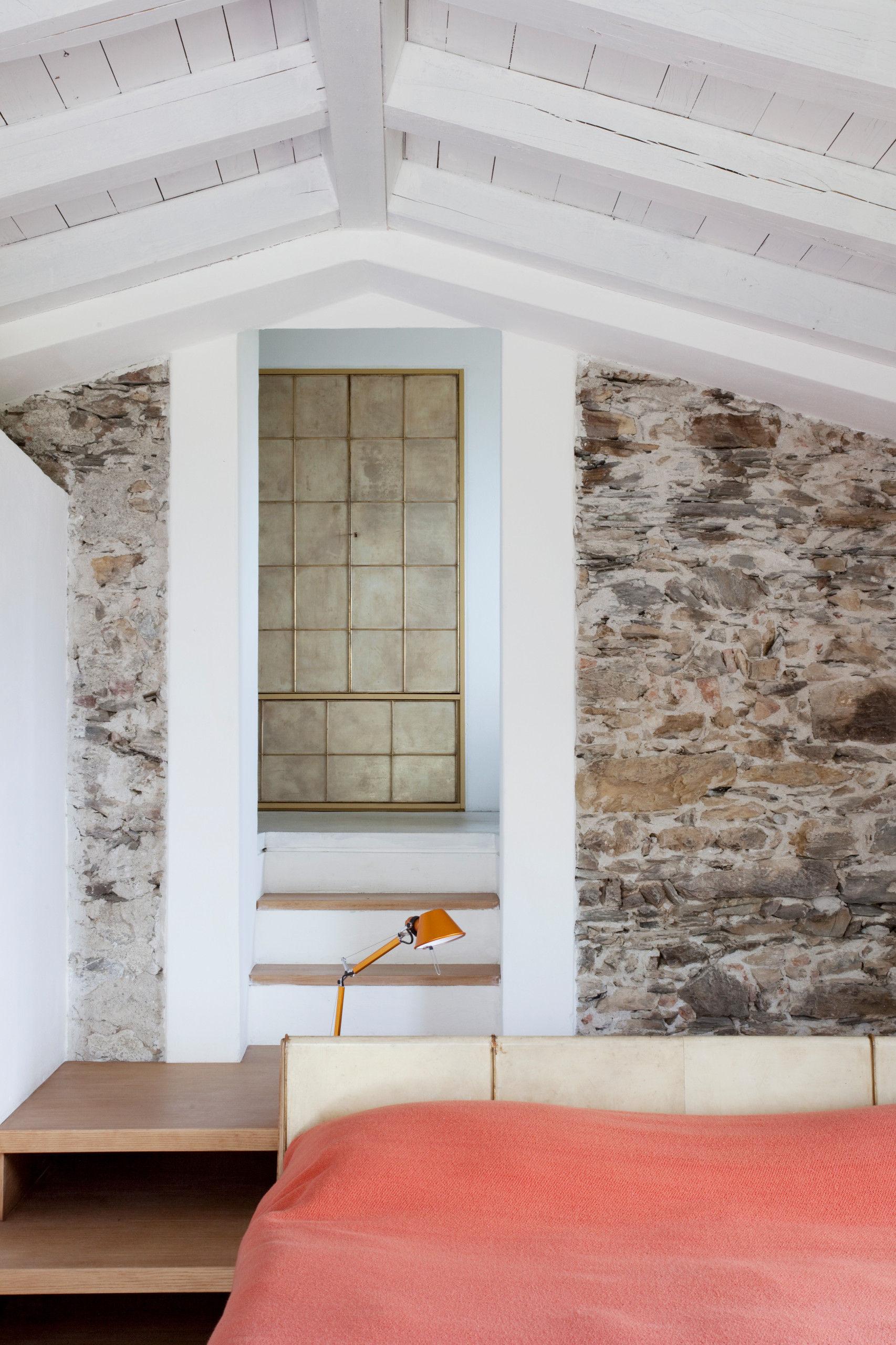 Houzz Италия: Новая жизнь старого сарая с видом на море