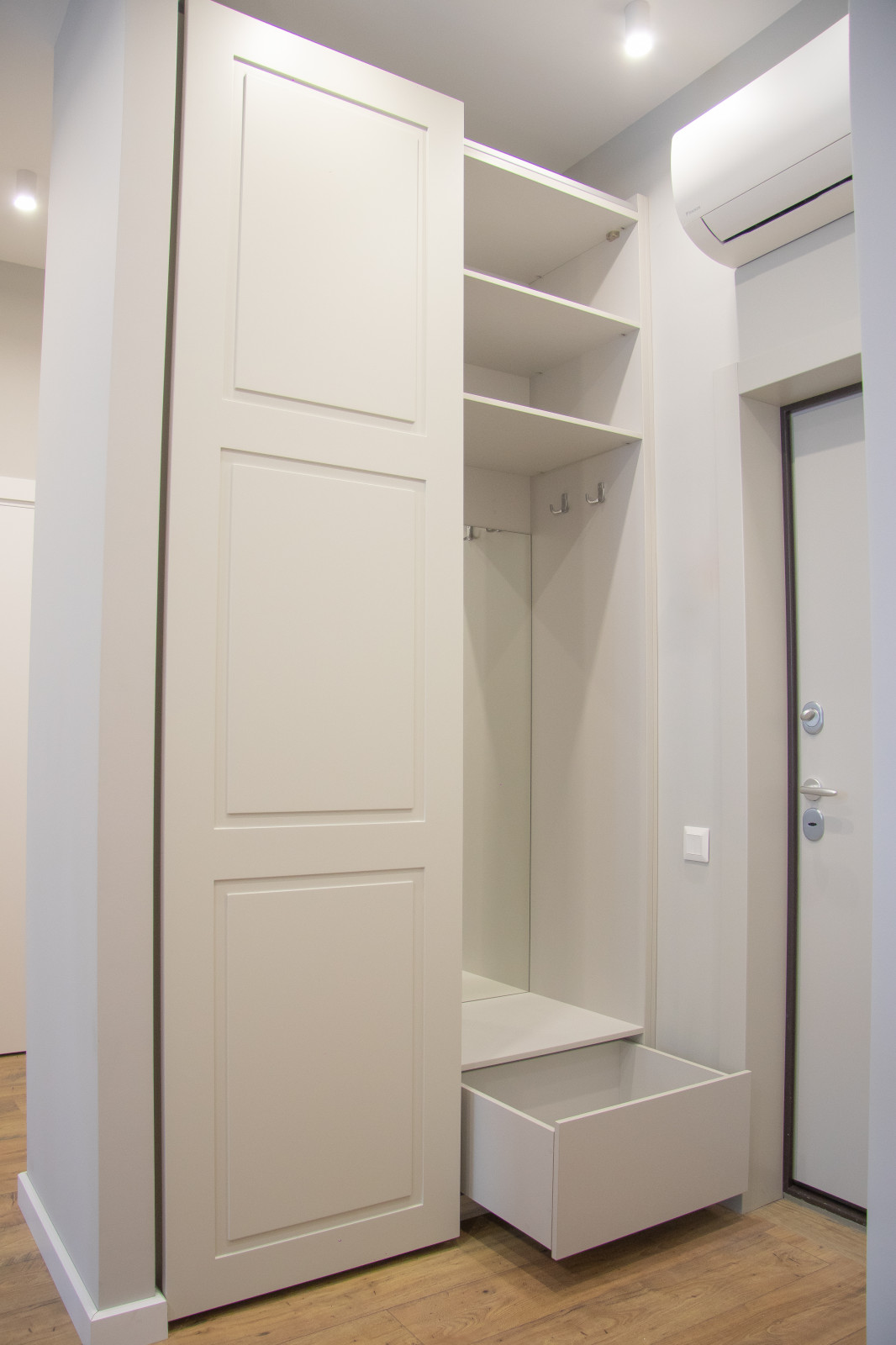 ЖК Краснобогатырская 90с2 Шкаф купе CINETO