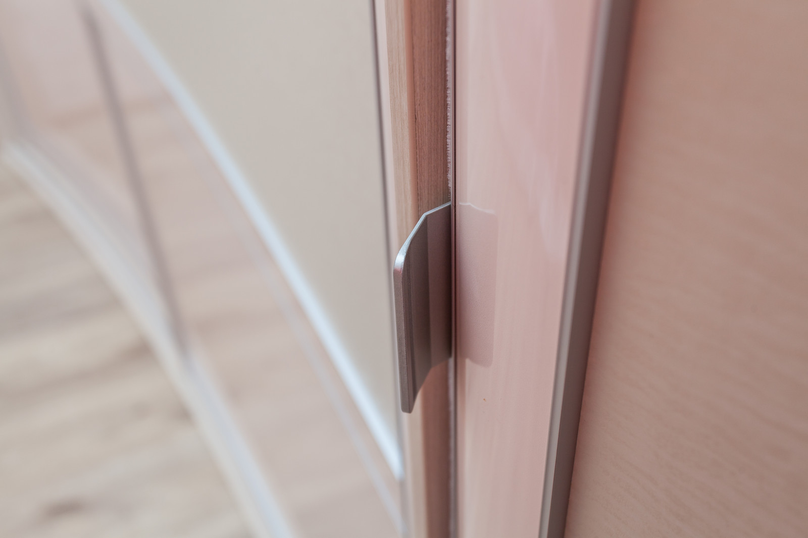 Шкаф купе с радиусными фасадами