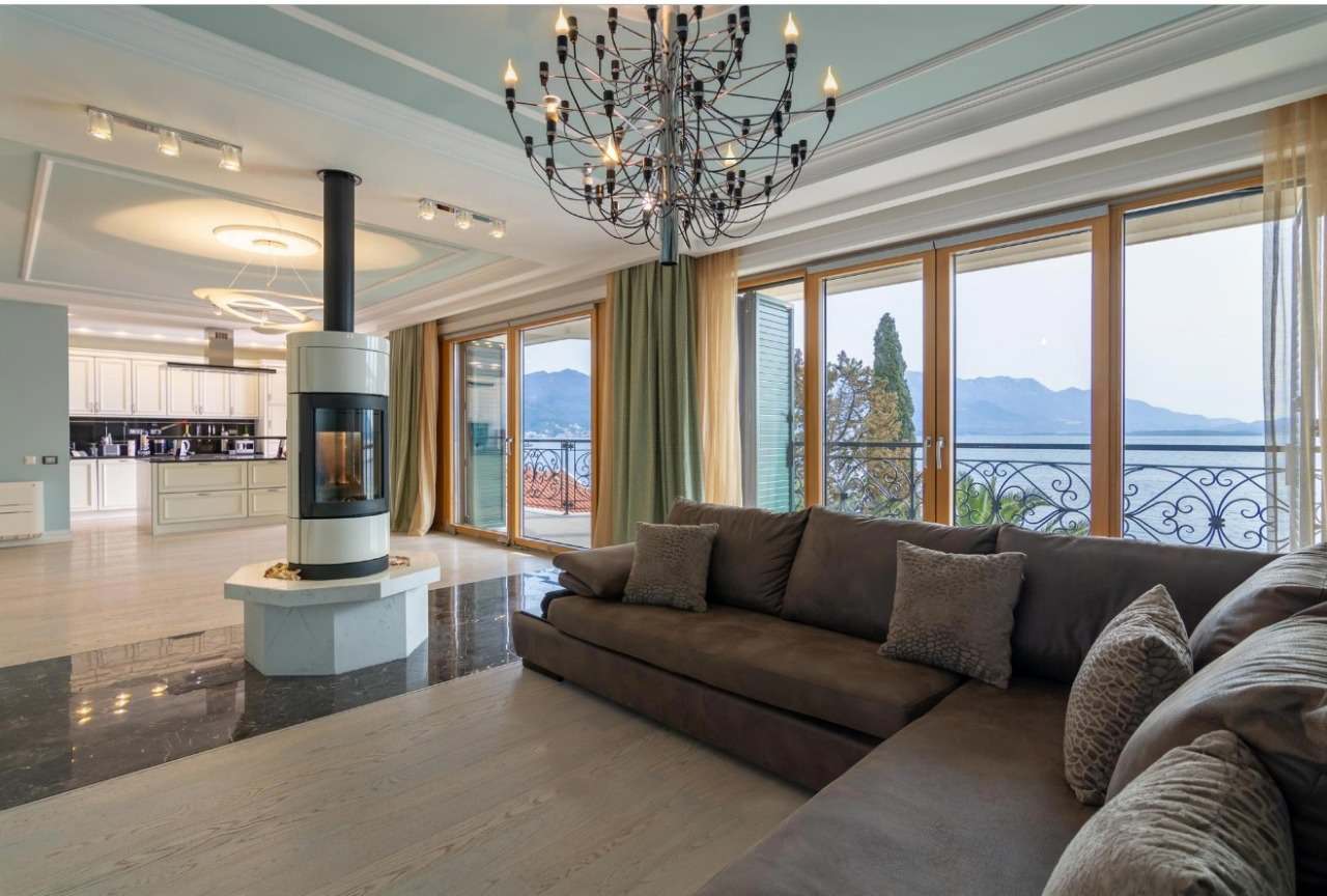 Жилой дом, Биела, Черногория