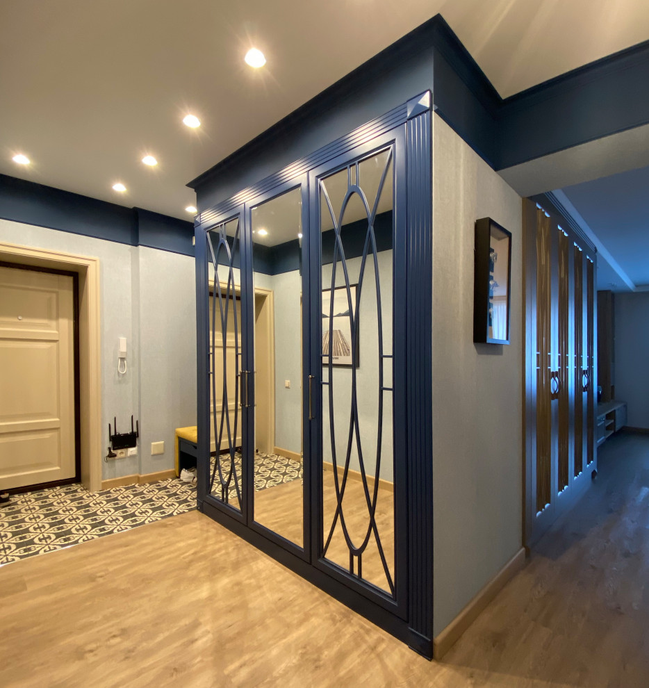 Обложка проекта: Шкаф классика в прихожую