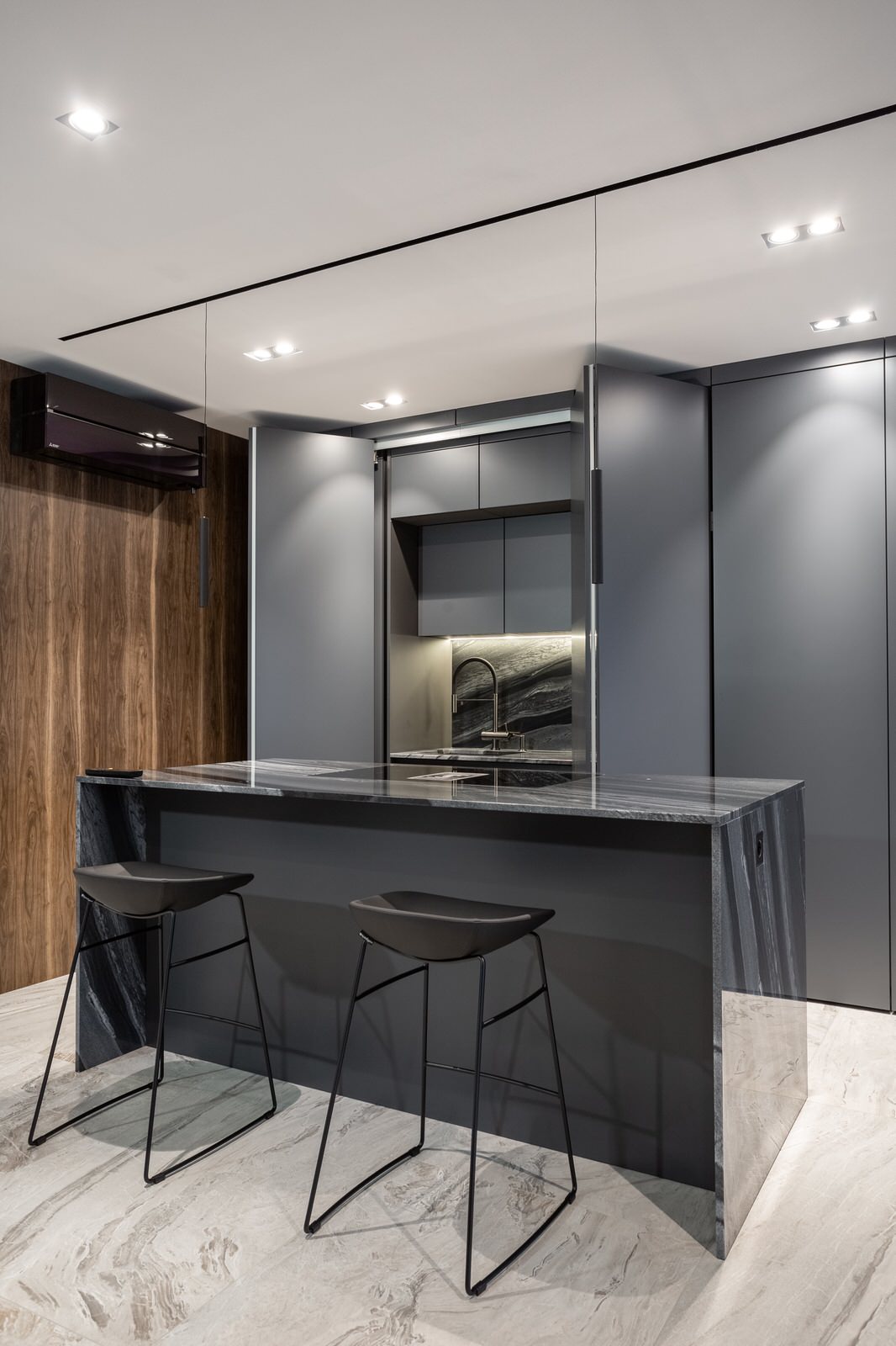 кухня серый камень