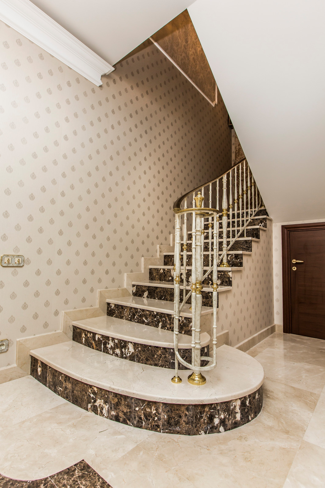 Лестница, стальное ограждение, фабрика Grande forge(Франция), коллекция "Рондо"