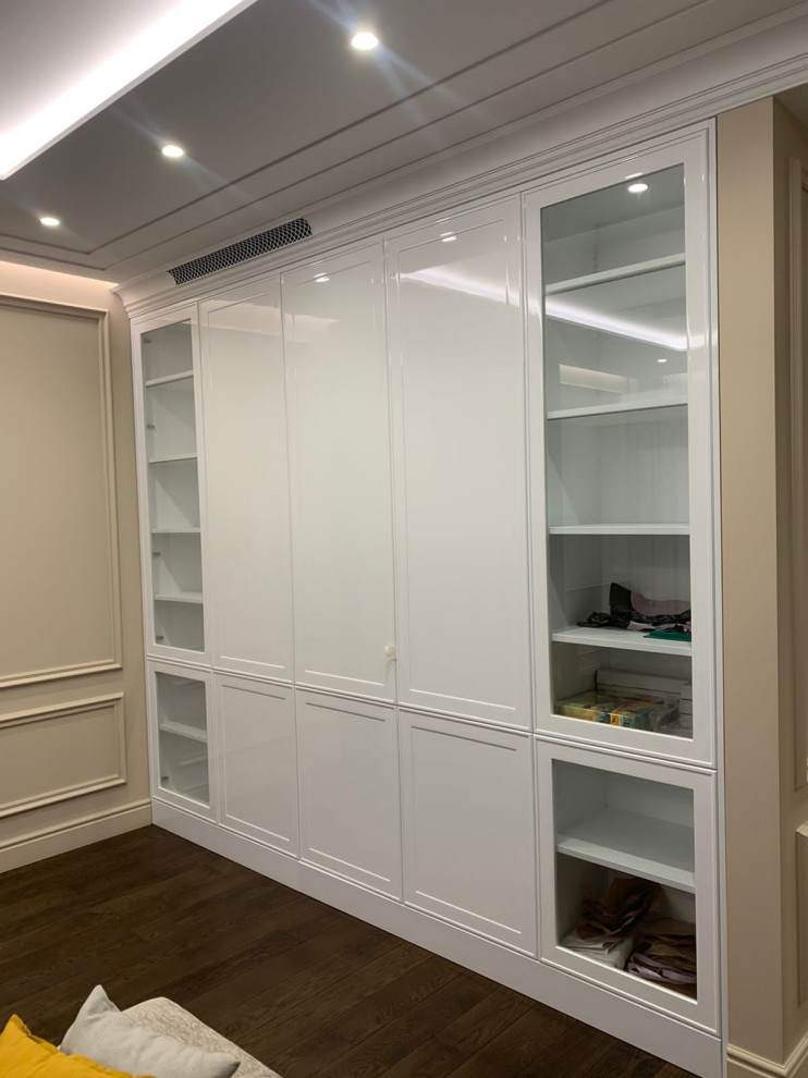 Обложка проекта: Шкаф в гостиную с витриной и освещением