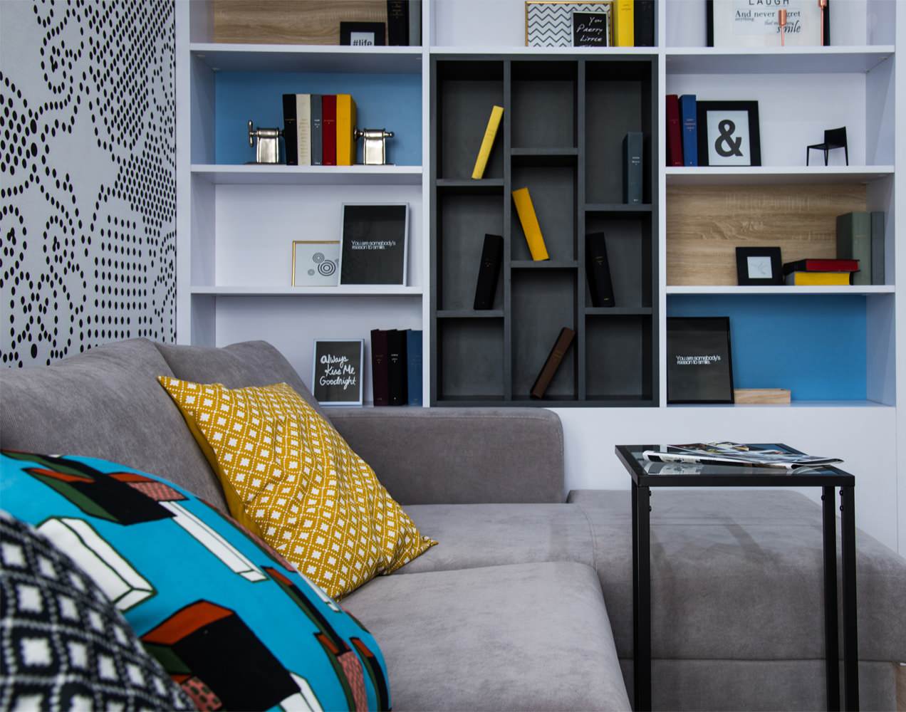 Яркий интерьер на 44 метрах