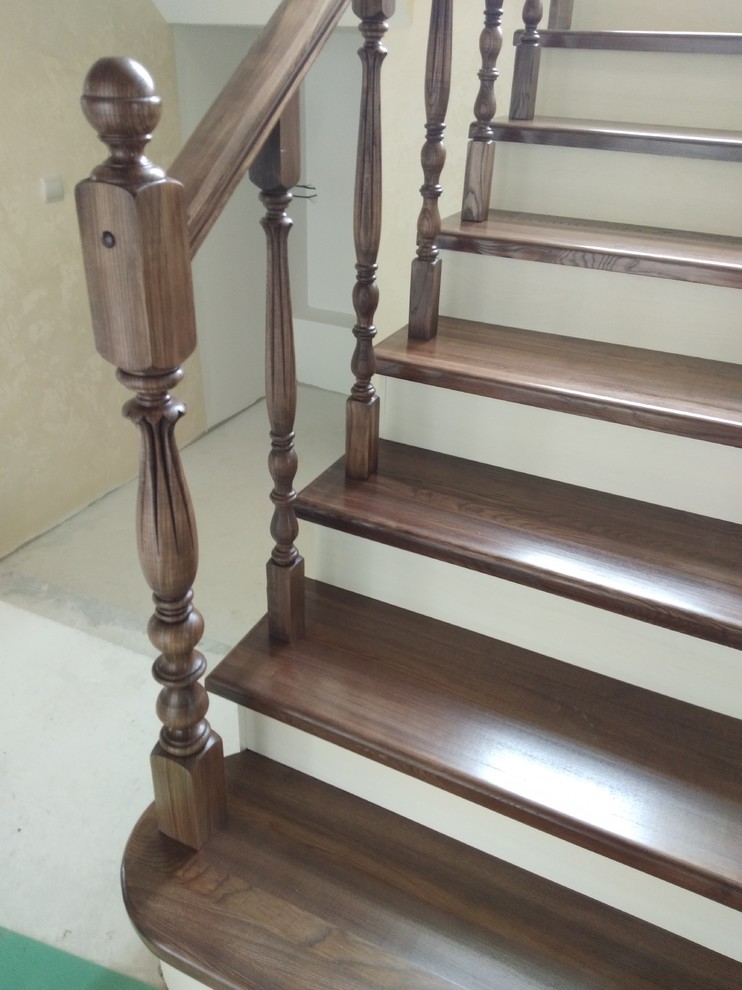 Лесница из ясеня