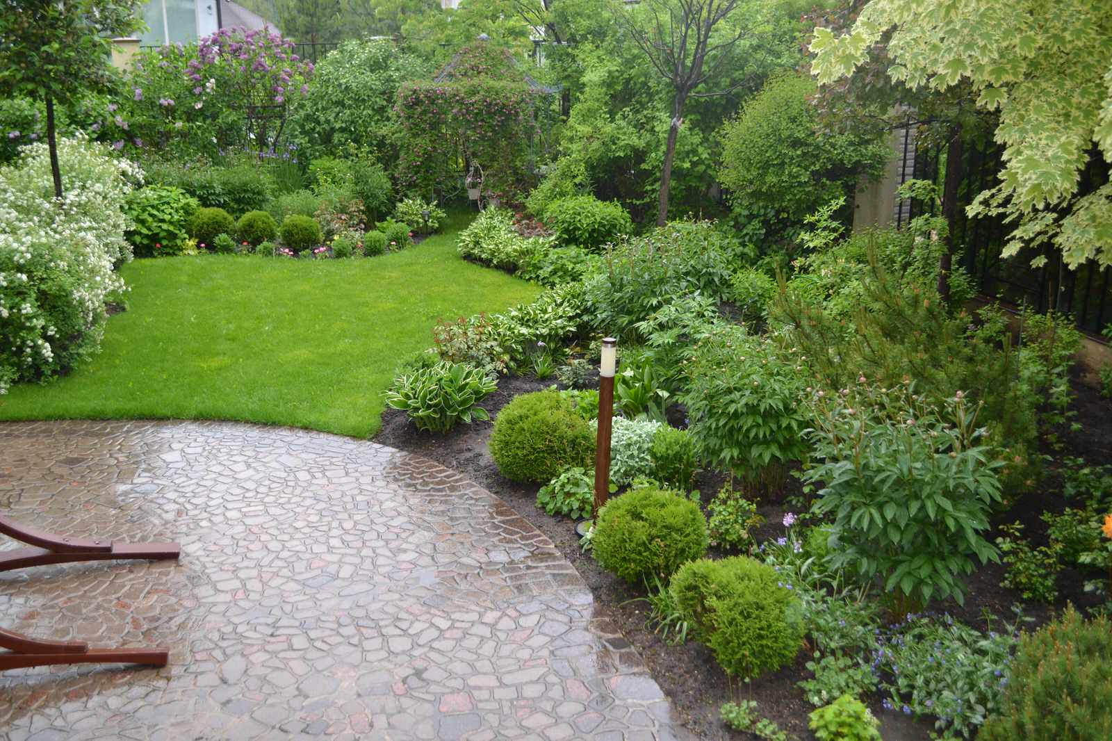 Сад Шехерезады в поселке Старбеево