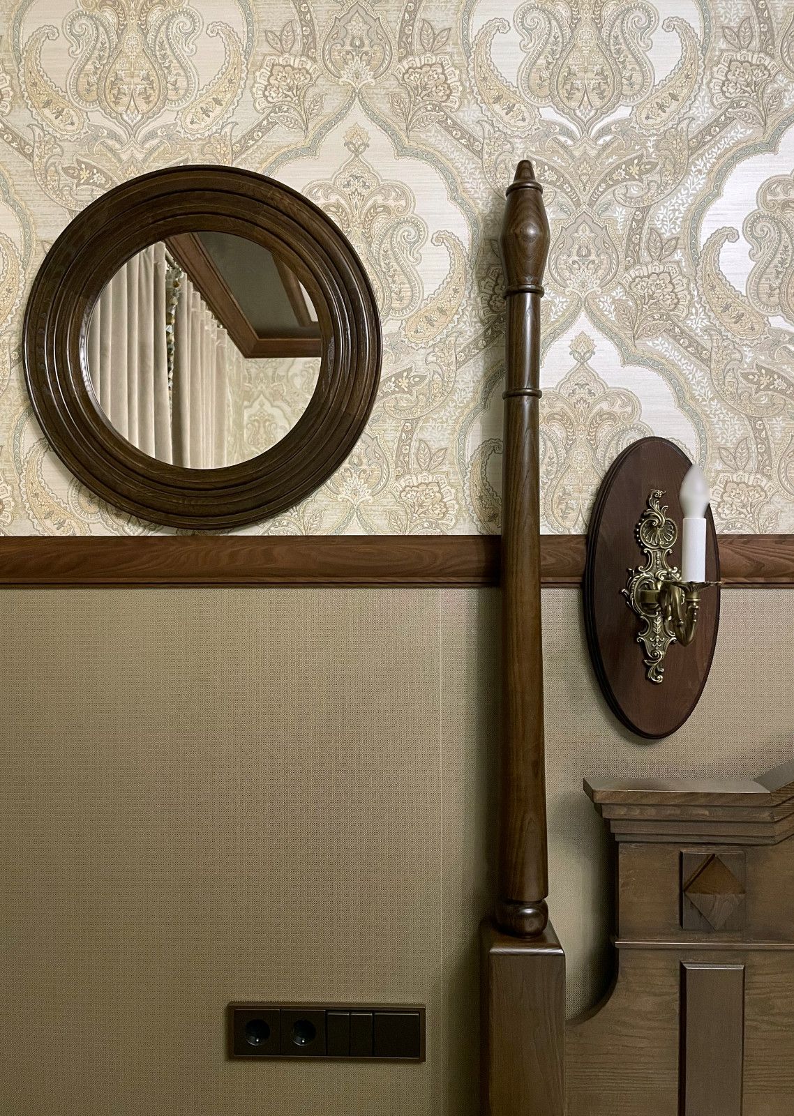 ЗАГОРОДНЫЙ ДОМ В СТИЛЕ "СТАРОЙ АНГЛИИ" _ФРАГМЕНТЫ РЕАЛИЗАЦИИ