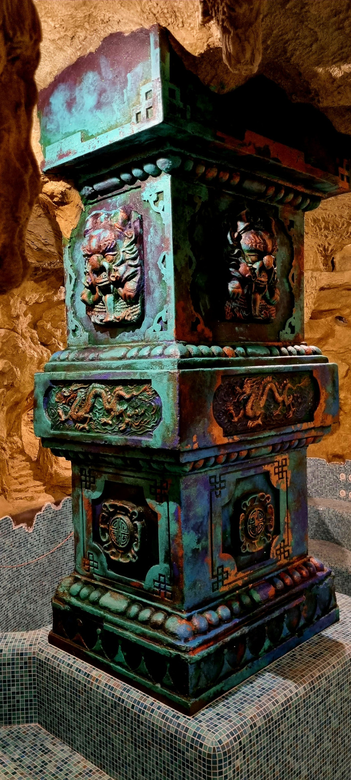 Барельефы. Скульптура.