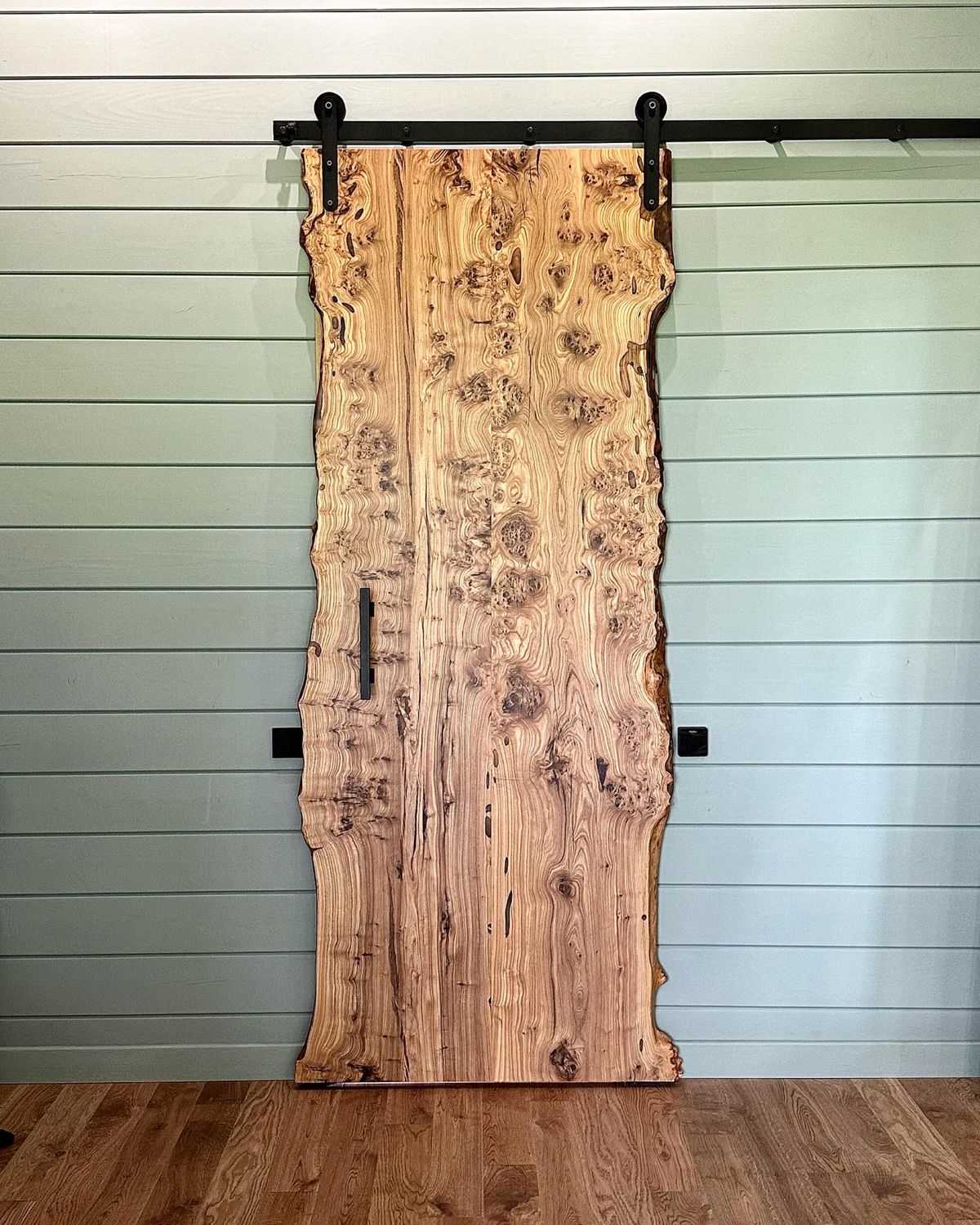 Мебель на заказ проект КП Изумруд