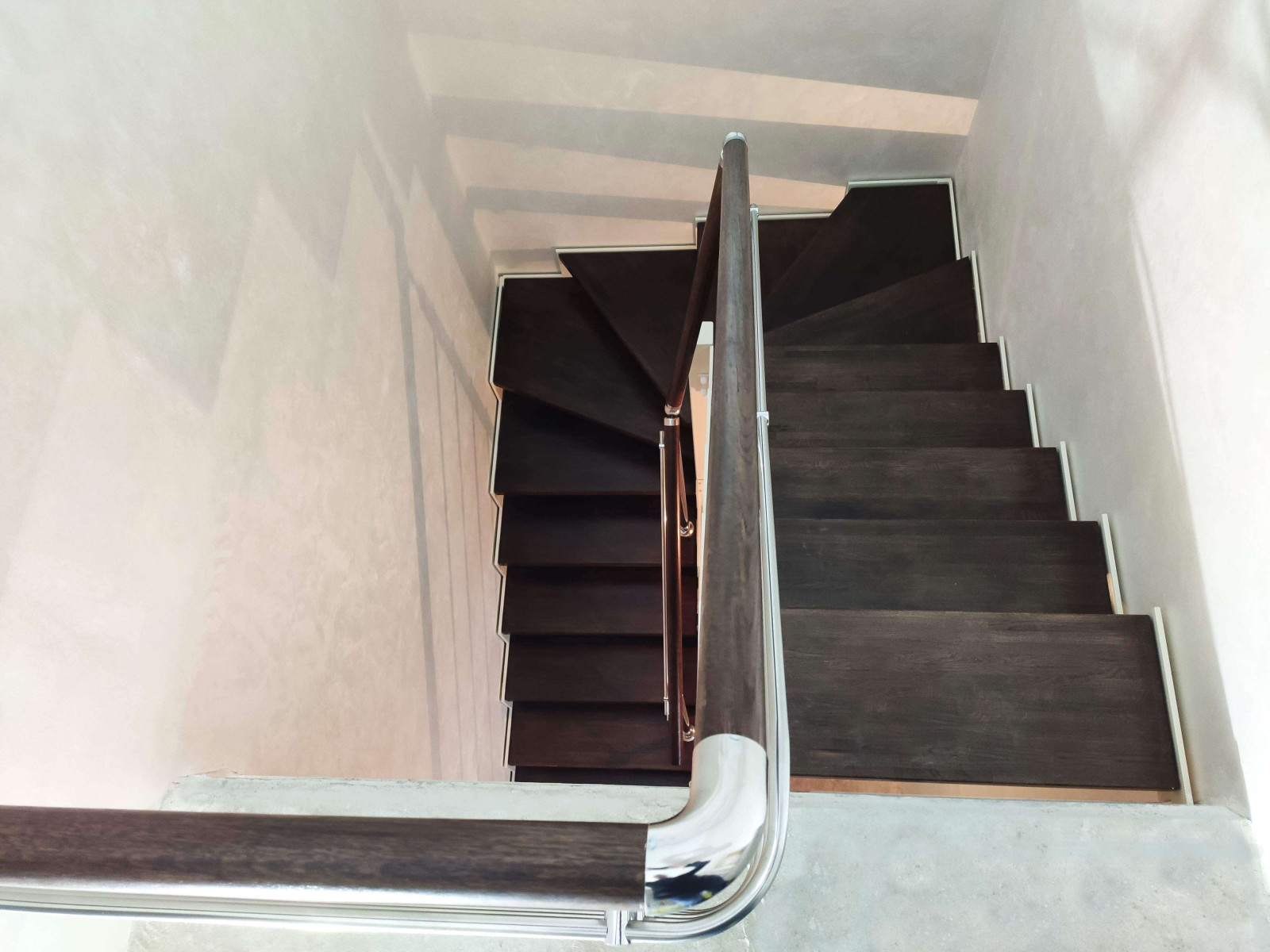 Обложка проекта: Лестница на тетивах