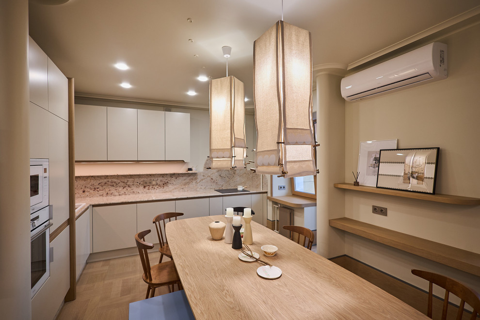 Кухня-столовая с завитком гюль