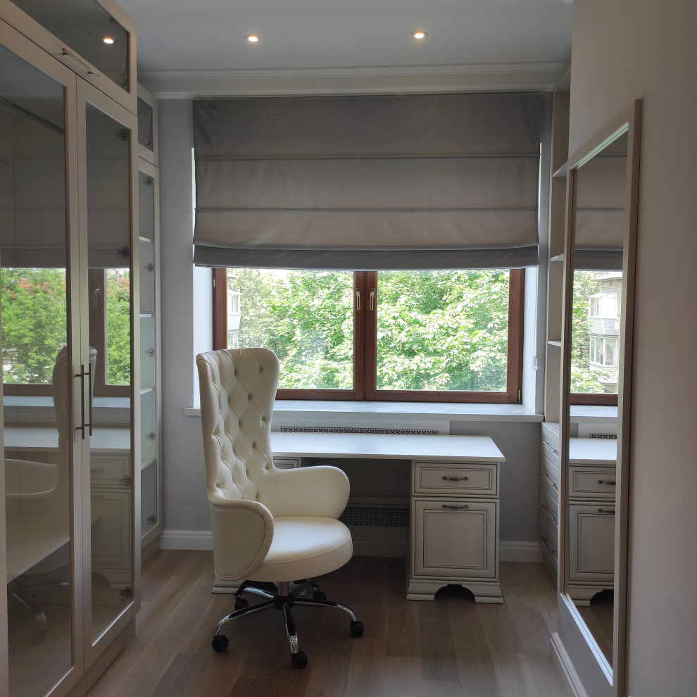 Двухуровневая светлая квартира в неоклассическом стиле