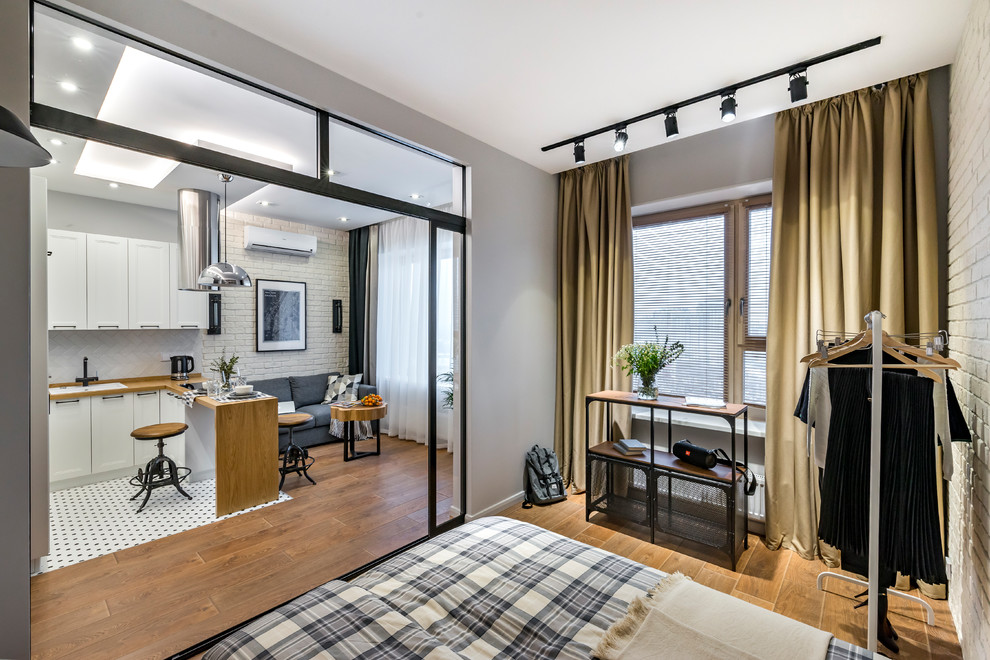 Обложка альбома: барный стол