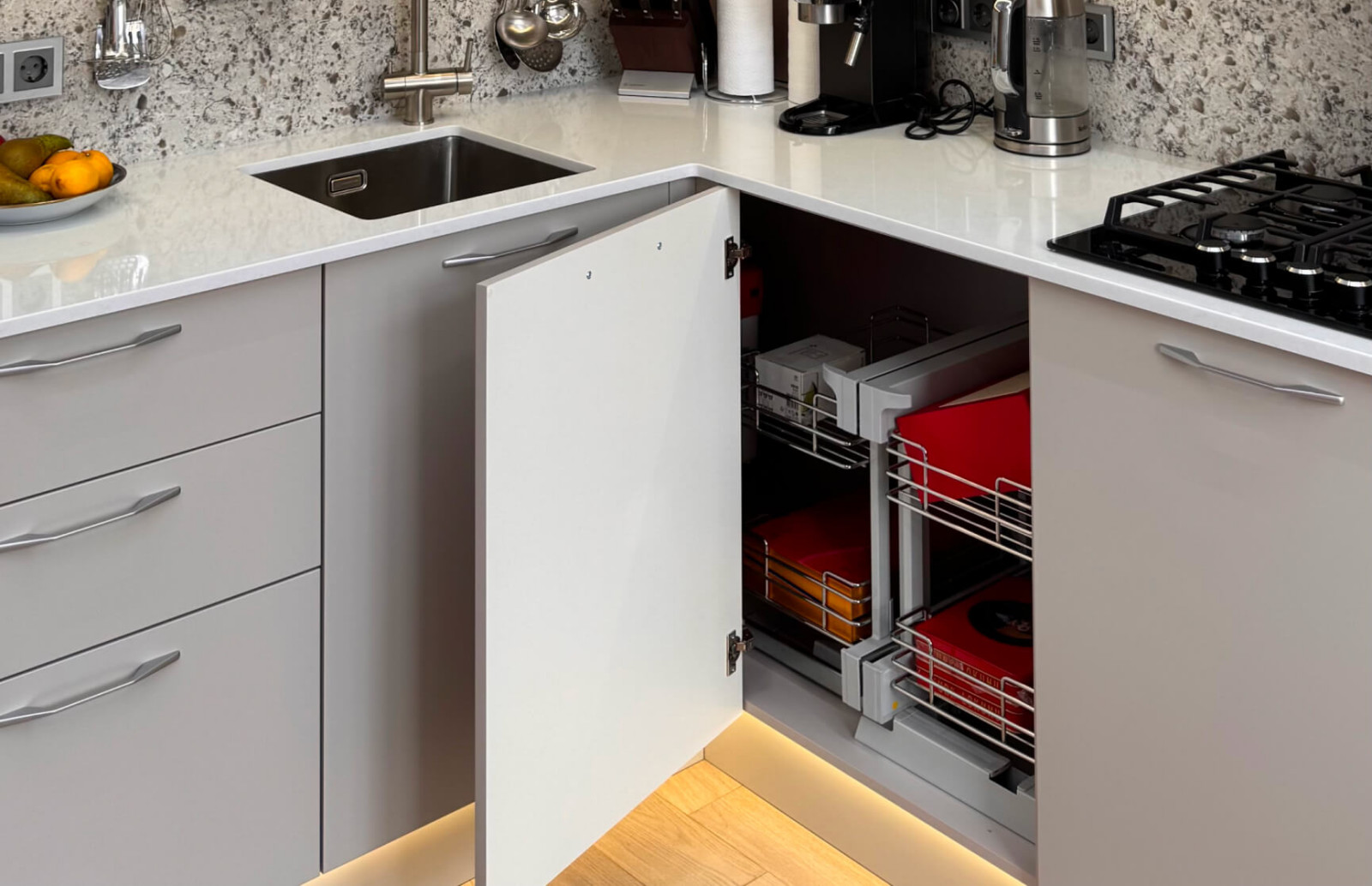 Современная кухня в цвете Серый Кашемир